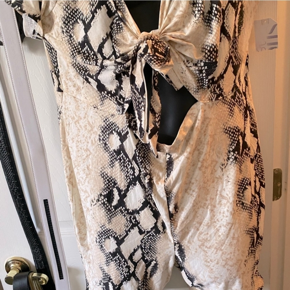 Plus Size Romper - Picture 2 of 3